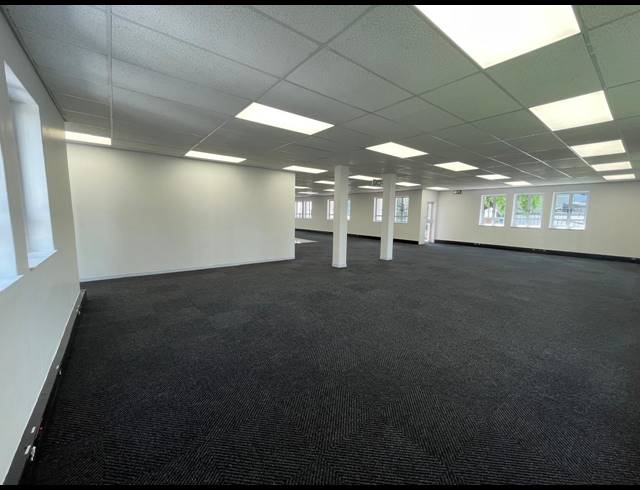 376M² OFFICE TO LET IN BRYANSTON